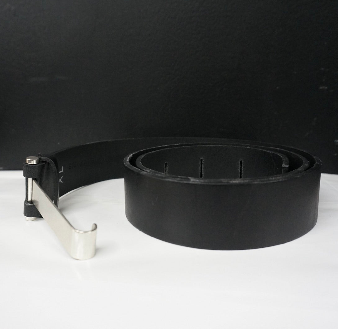 Long belt buckle