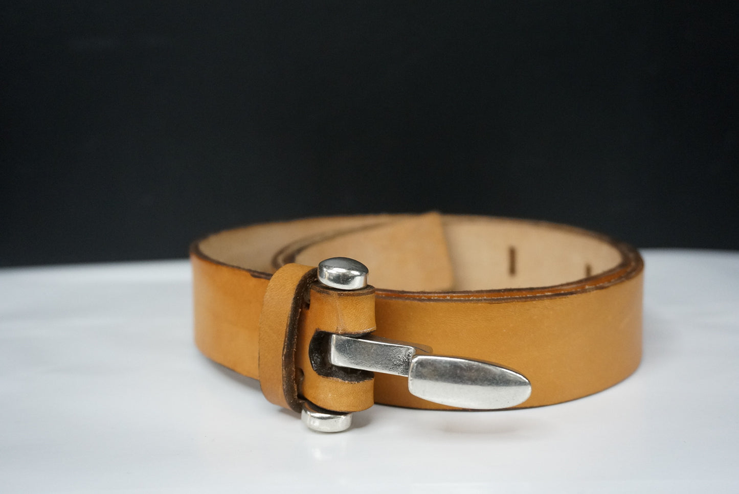 Short buckle belt