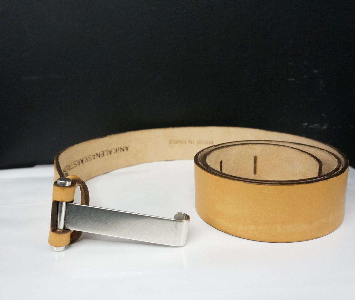 Long belt buckle