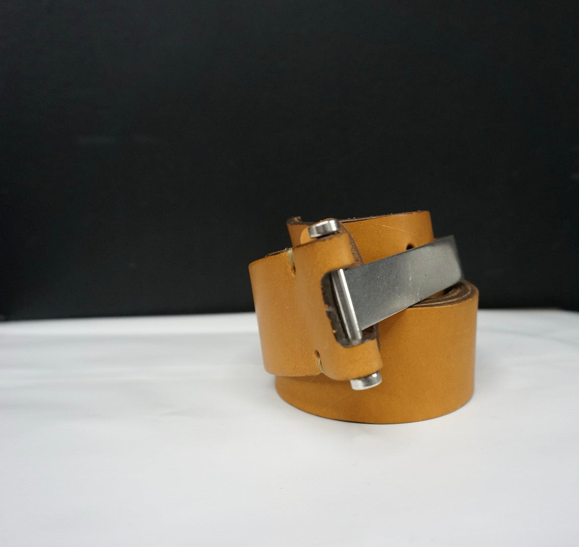 Long buckle belt