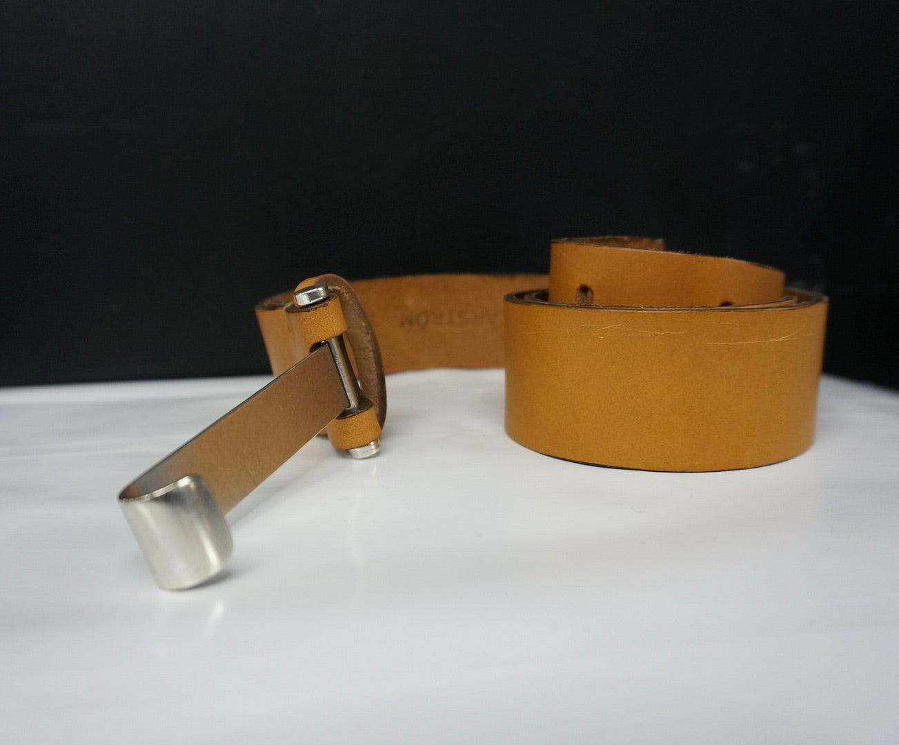 Long buckle belt